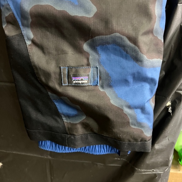 Patagonia 10 kids blue camouflage print snow pants - Picture 5 of 9
